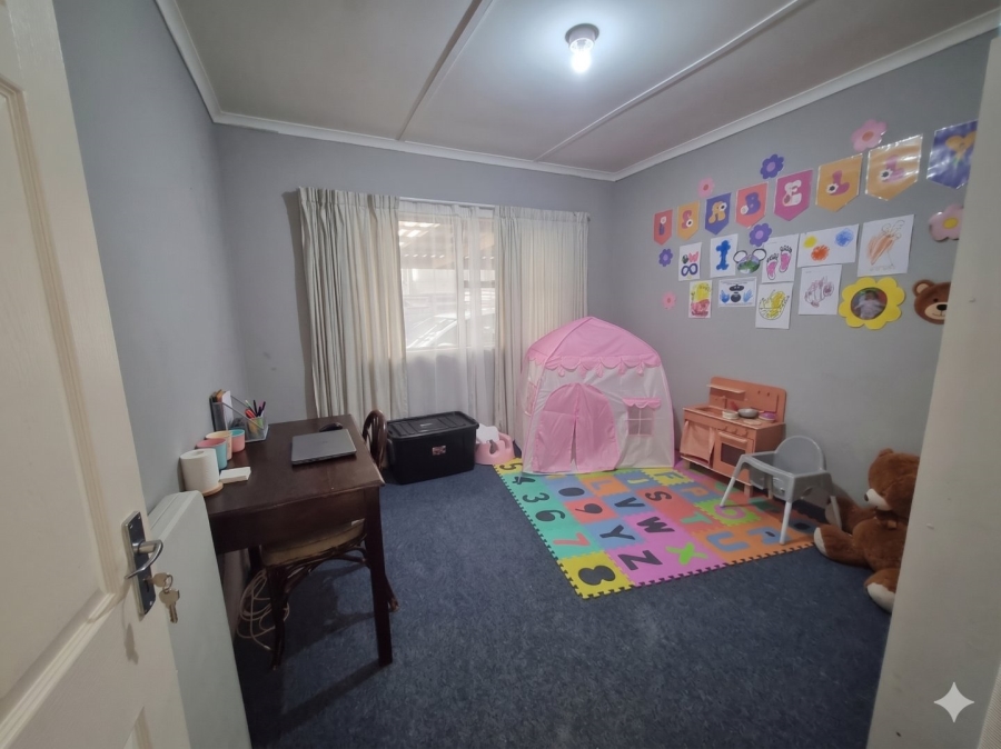 3 Bedroom Property for Sale in Croydon Western Cape